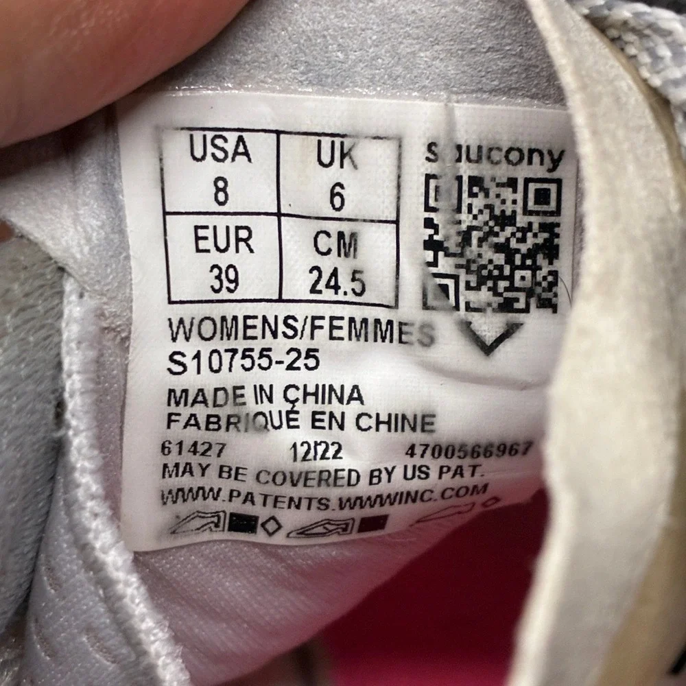 Saucony Endorphin Speed 3 Running Shoes Sneakers Womens Size 8 White Racing Gym